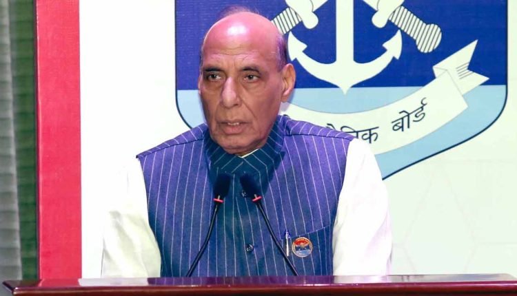 Raksha Mantri appeals for generous contribution to Armed Forces Flag Day Fund