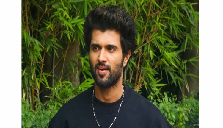 Vijay Deverakonda Collabs With Gowtam Tinnanuri For His Next