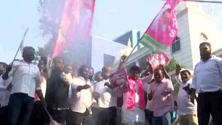 TRS cadre celebrates Munugodu by-poll victory