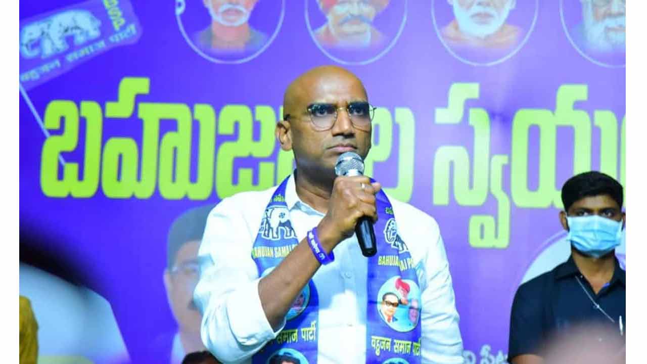 KCR will go to snap elections in six months, hints Praveen Kumar