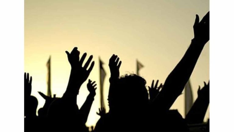 Paddy Farmers Protest For MSP In Nalgonda Stalling Traffic On Narketpally-Addanki Road