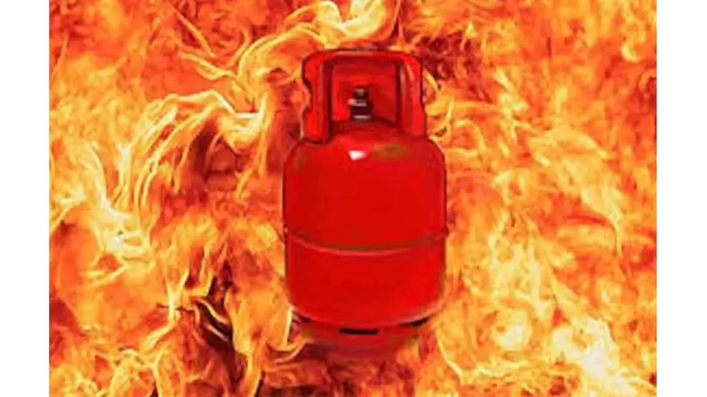 Two Injured In Gas Cylinder Explosion INDToday
