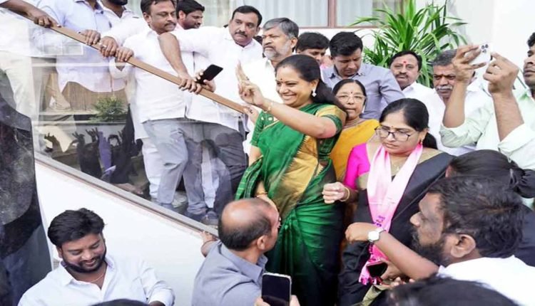 It's People Responsibility To Save TRS: Kavitha