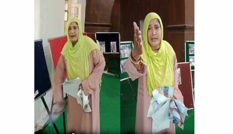 Telangana Activist Rahim Unnisa Tore Photos Of Deeksha Divas In Hanamkonda Exhibition