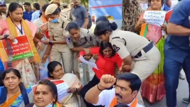 BJP Corporators Stage Dharna In Front Of GHMC Office