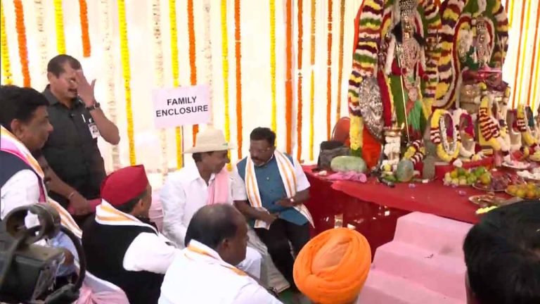 KCR Inaugurate BRS Headquarters At Delhi