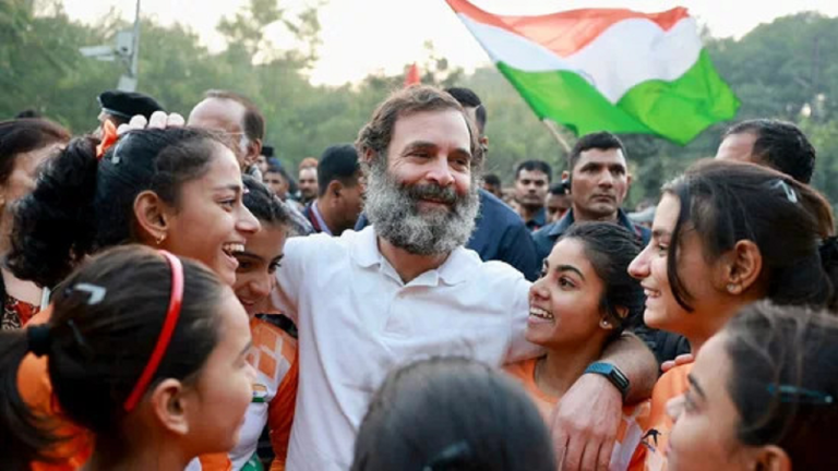 Minister writes to Rahul Gandhi to follow Covid rules or suspend Yatra