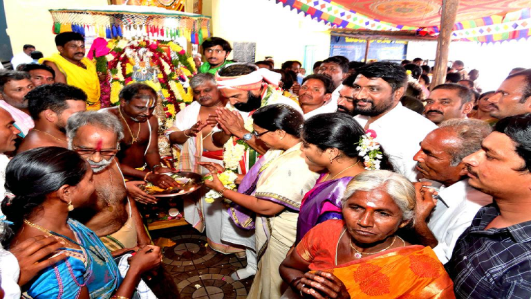 BRS Govt cheating Sarpanches by fraudulently transferring GPs funds: Uttam