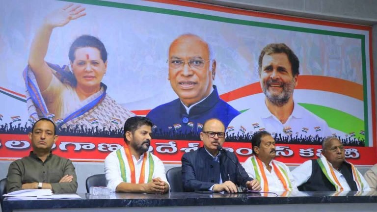Objective Of KCR Is To Weaken Congress: Tariq Anwar