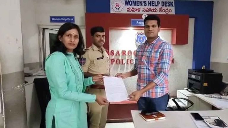 Akula Srivani Filed Complaint Against MLC Kaushik Reddy For Making Inappropriate Comments About Governor