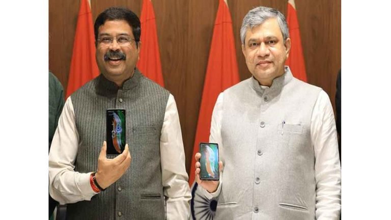 Dharmendra Pradhan with Ashwini Vaishnaw successfully tests the ‘BharOS’