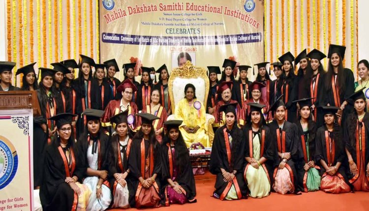 Services Of Nurses During Emergencies Are Most Important: Governor