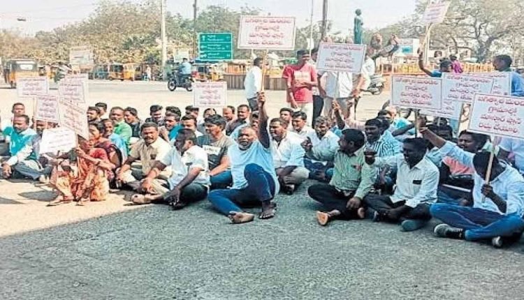 Jagtial Farmers Continued Their Protest Demanding Cancellation Of Master Plan