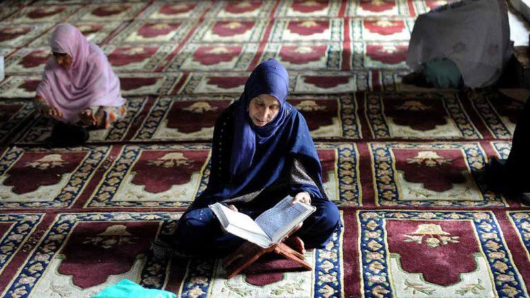 Women Can Offer Namaz In Mosque: AIMPLB To SC