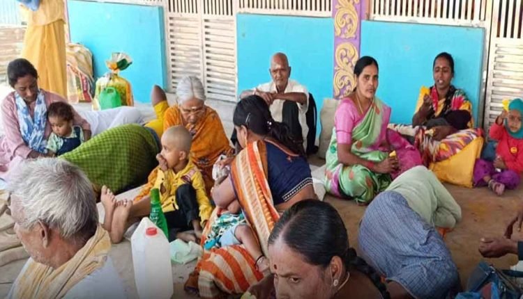 Devotees Turn Away Due To Restriction To Konadagattu Darshan For KCR's Visit