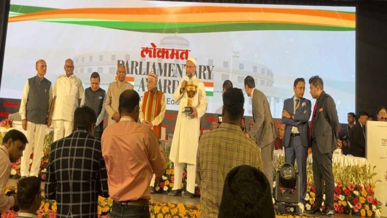 Asaduddini Owaisi Awarded Best Parliamentarian Award by Lokmat