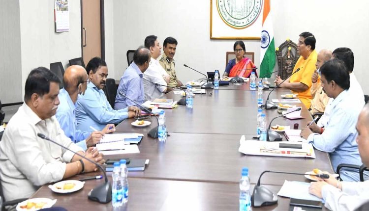 Santhi Kumari Reviews Ugadi Celebrations