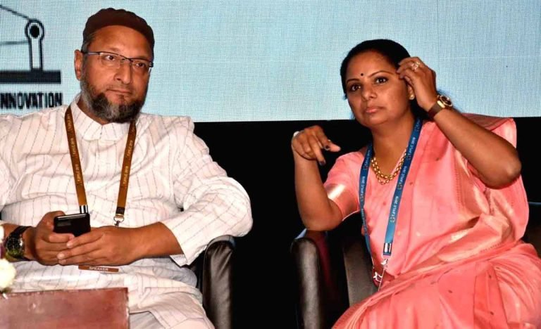 Asaduddin Owaisi Came in Support of KCR Family