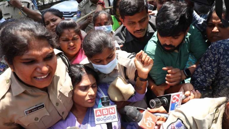 Attempt To Gherao TSPSC: YS Sharmila Detained