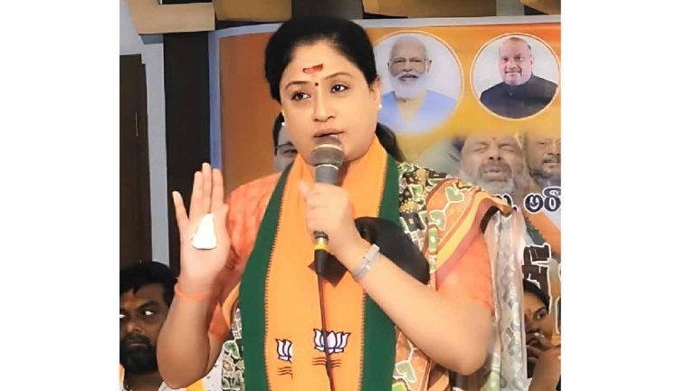KCR'S Daughter Kavitha is a Liquor Don: Vijayashanthi