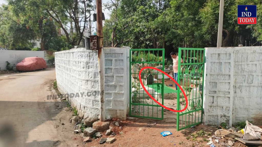Fact Check: Grill Lock on Grave Originated from Hyderabad