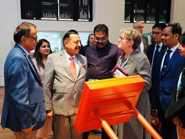 Dr. Jitendra Singh Visited London Science Museum Today