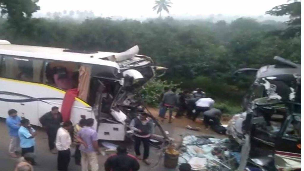 Krishna: Two Buses Collided, Many People Injured | INDToday