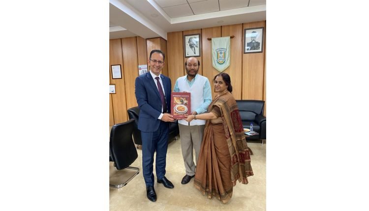 Consul General of Turkiye Visits MANUU, Meets VC