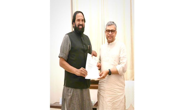 Nalgonda: Uttam Demands Upgradation of Railway Infrastructure