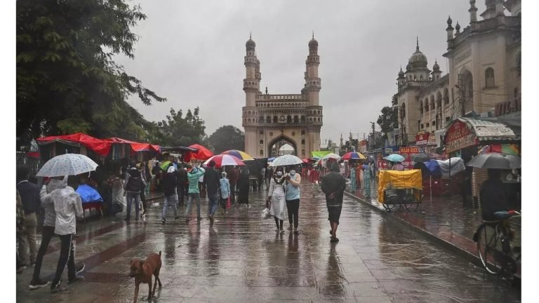 Light Rains Likely In Hyderabad Today 