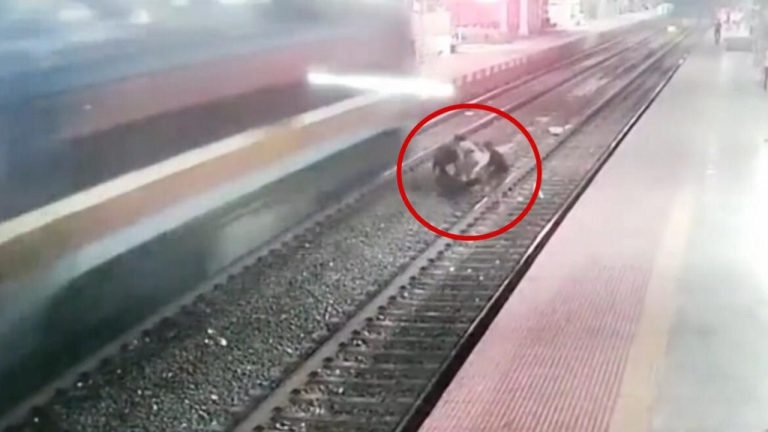 WATCH: A Brave Woman Constable Saves Man from Oncoming Train