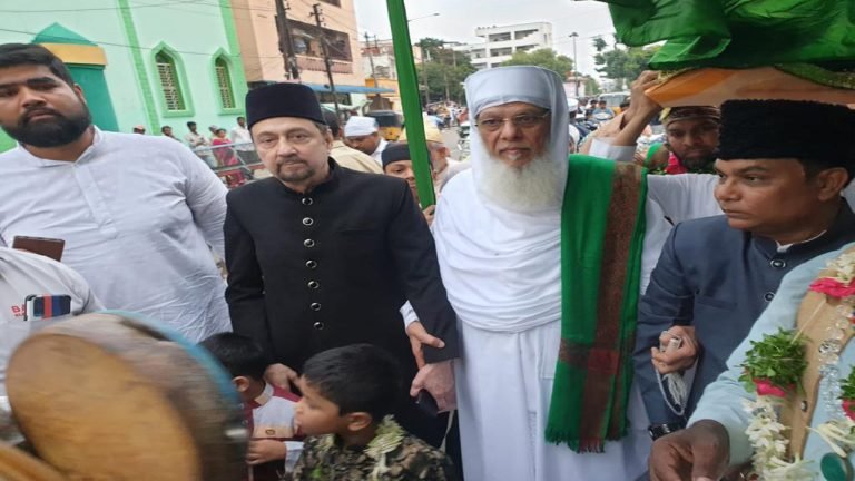 Ninth Nizam visits the 101st "Urs- E- Shareef of Baghdadi Sahebaan"