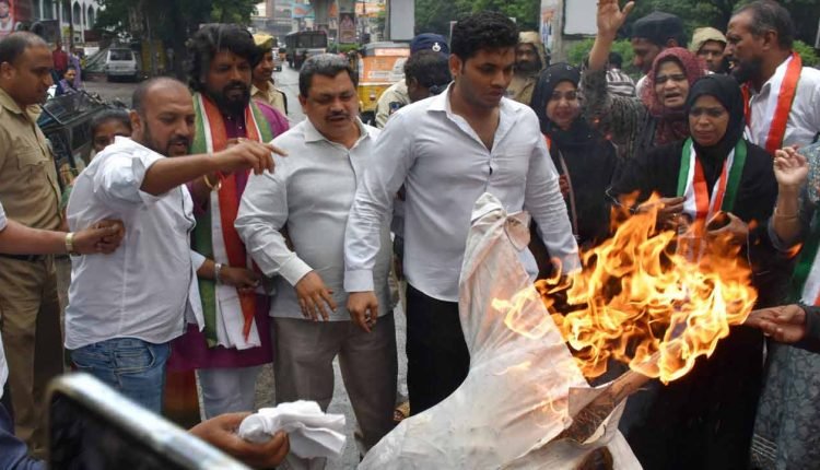 Congress workers protest against KTR's comments on Rahul Gandhi