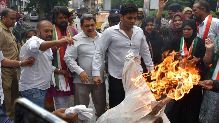 Congress workers protest against KTR's comments on Rahul Gandhi