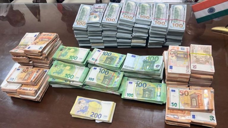 More Than Rs 10 Cr Foreign Currency Seized At The Delhi Airport