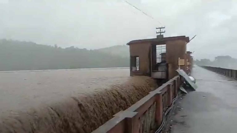Flood Water Flowing High Over Kadam Project: People Being Evacuated 
