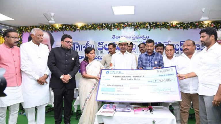 CM KCR 'Woos' Muslims With Rs. 1 Lakh Scheme