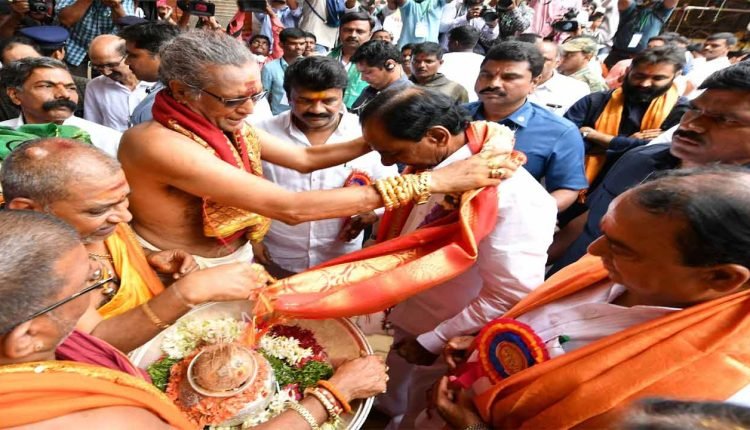 CM KCR Participated In Secunderabad Ujjaini Bonalu