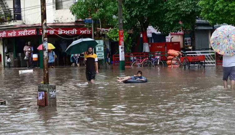Three States Face Flood Threats Due To Heavy Rains, Holidays Declared In Colleges, Check The Names Here