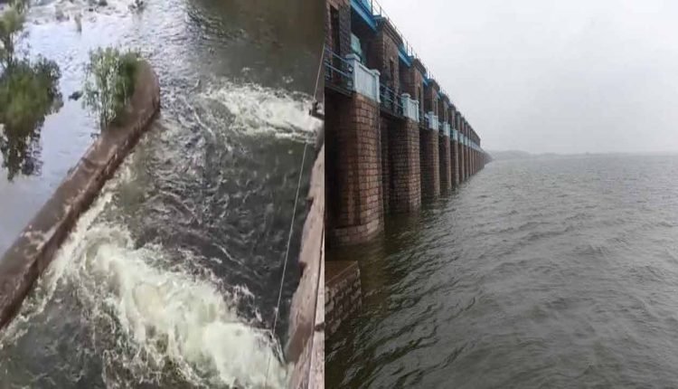 Osmansagar And Himayatsagar Started Flooding Again