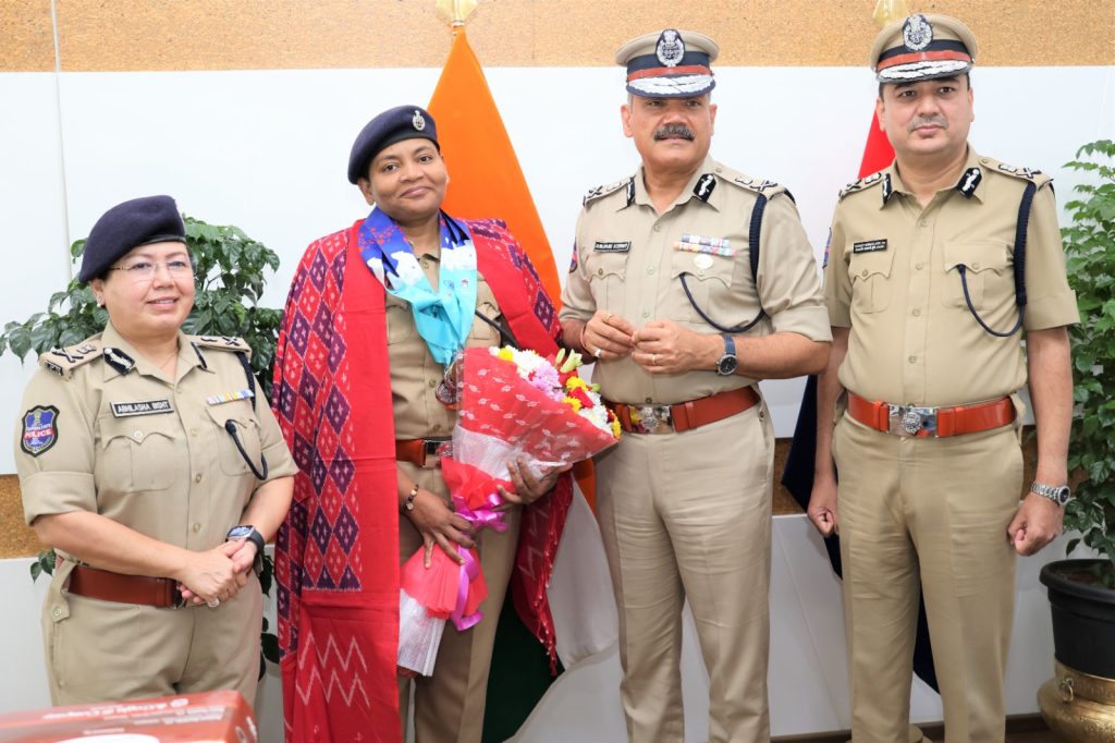 DGP Felicitated Rachakonda DCP For Winning Medals In Badminton And Table Tennis