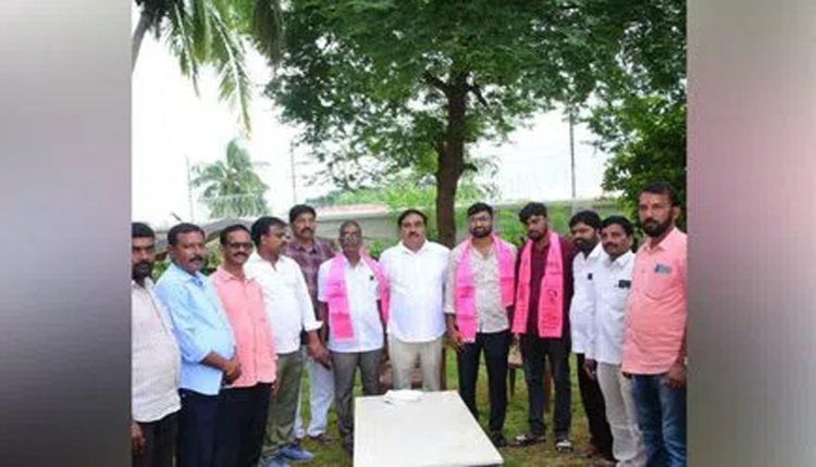 Jangaon: Congress Mandal Leader And Followers Joins BRS