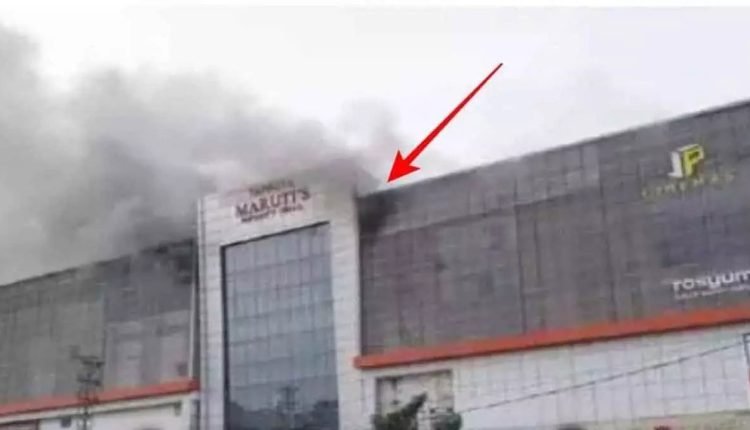 Fire Broke Out At a Shopping Complex in Chandanagar