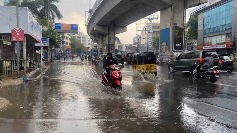 IMD Issues Yellow Alert For Heavy Rainfall In 6 Districts Of Kerala