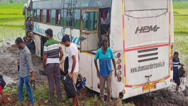 Nalgonda: Two People Died in Road Mishap