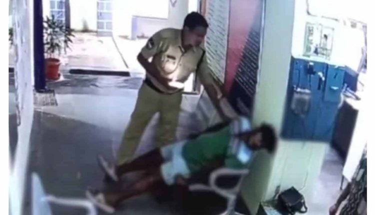 Youth dies in the police station after developing seizures