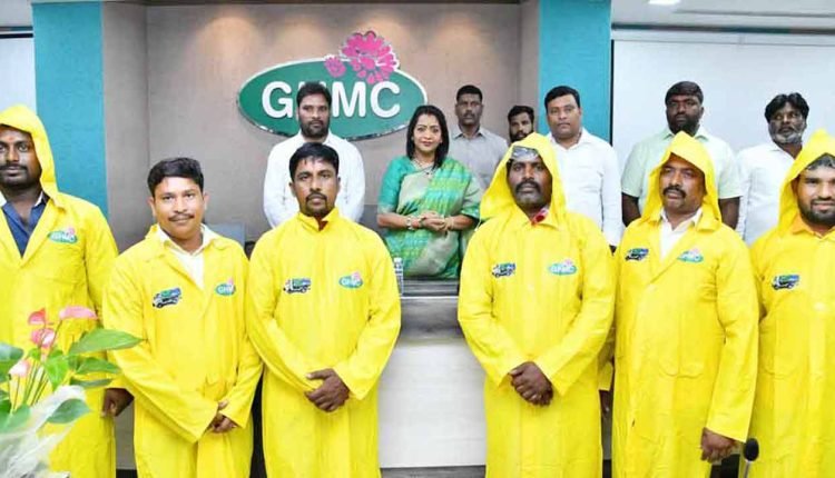 100% Garbage Collection From Every House To Make The City Clean: Mayor