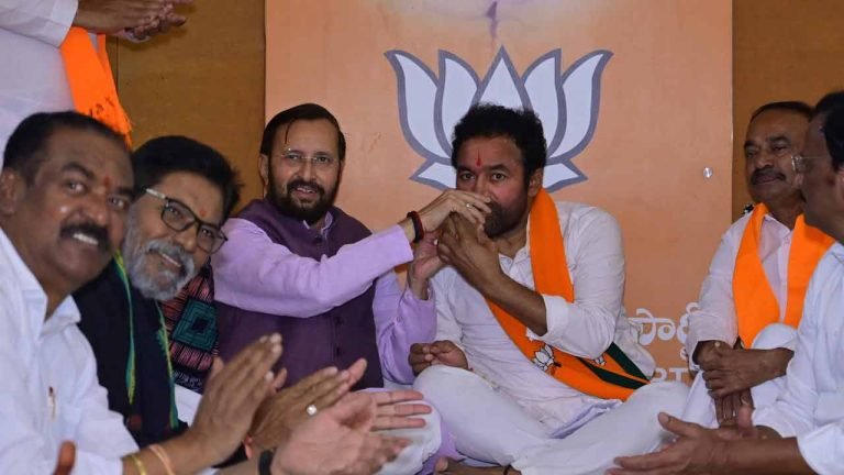 Kishan Reddy's 24-Hour Hunger Strike Ended: Union Minister Prakash Javadekar Offer Juice
