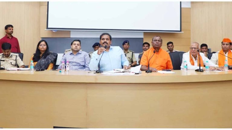 Cyberabad Police Commissioner Reviews On Ganesh Navratri Celebrations