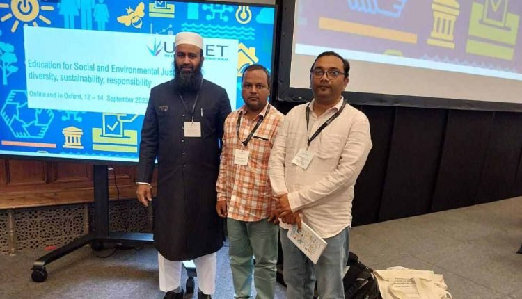 MANUU Teachers present paper at Oxford Conference